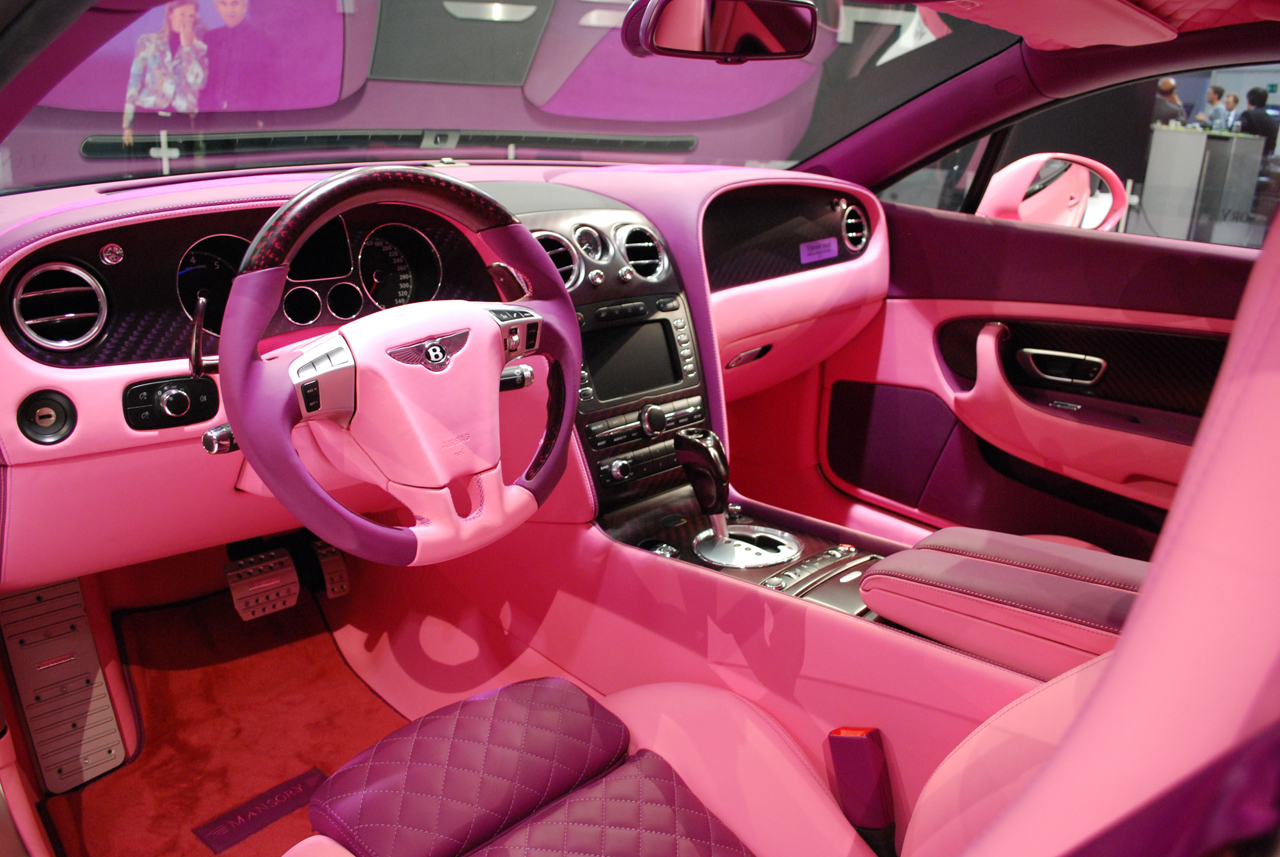 Bentley rosa di Paris Hilton
