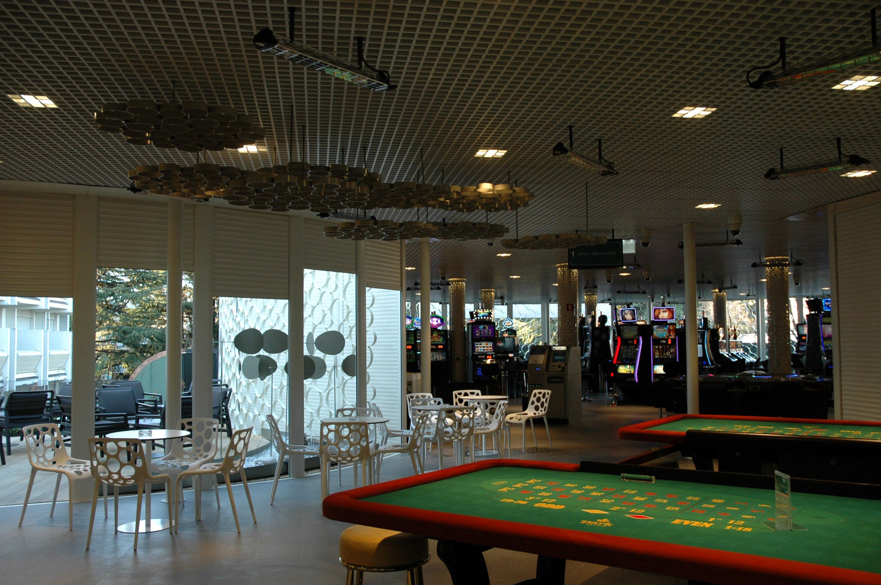 open-air-casino-park